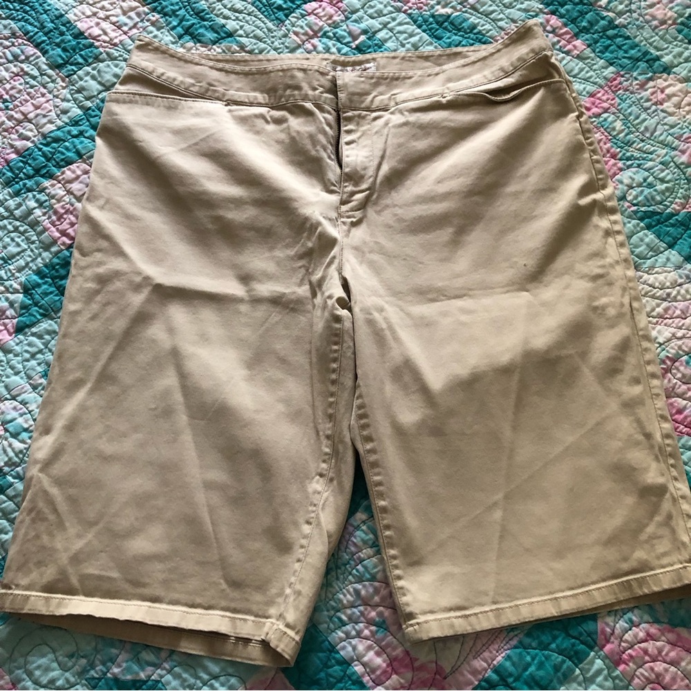 Tommy Bahama shorts